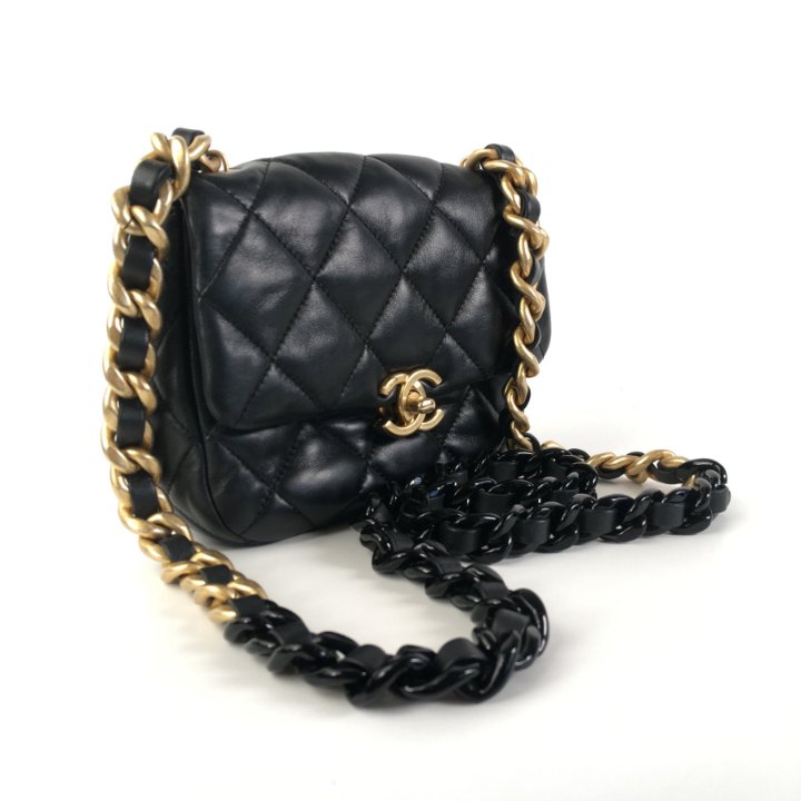 CHANEL ★ Chanel Mini Classic Lambskin Square Flap Black Mini classic handbag, Lambskin & gold-tone metal, black