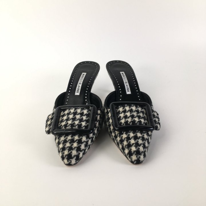 GWセール美品 MANOLO BLAHNIk MAYSALE ダークグレー　36 Manolo Blahnik Maysale 50 Sz 36 - Luxe Du Jour