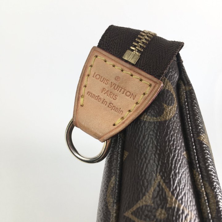 Louis Vuitton Pochette Accessoires - Luxe Du Jour