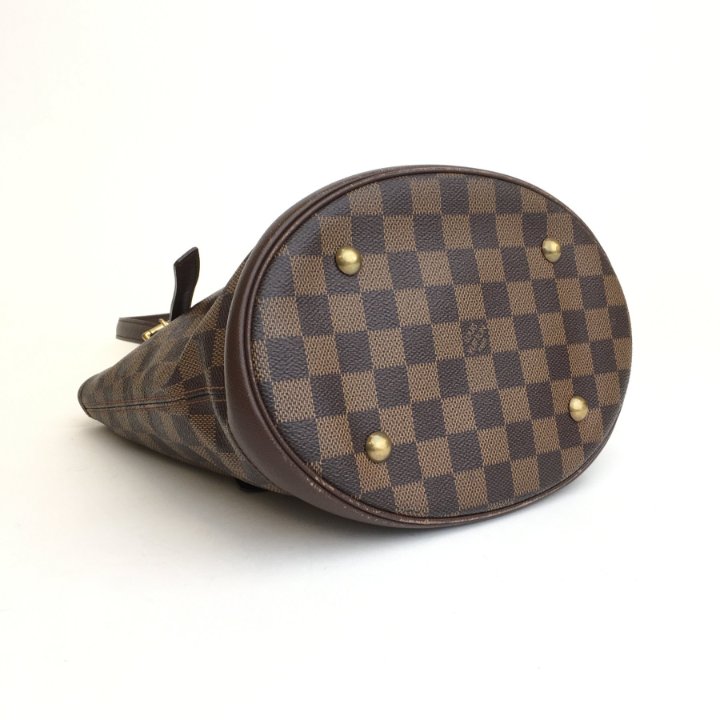 louis vuitton marais bucket