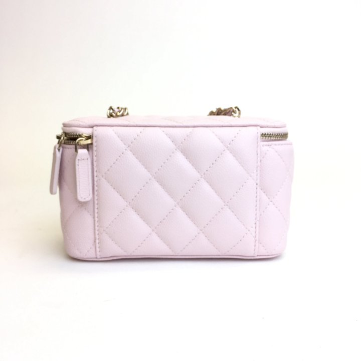 【CHANEL】Chanel Vanity Case 17cm★シャネル【ランク:A】 Chanel Beige Lambskin Metal Top Handle Vanity Case - Luxe Du