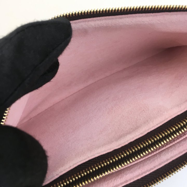 【TOUT Y EST】 POCHETTE CLES CARREE BROWN POCHETTE CLÉS CARRÉE BROWN – TOUT Y EST EN