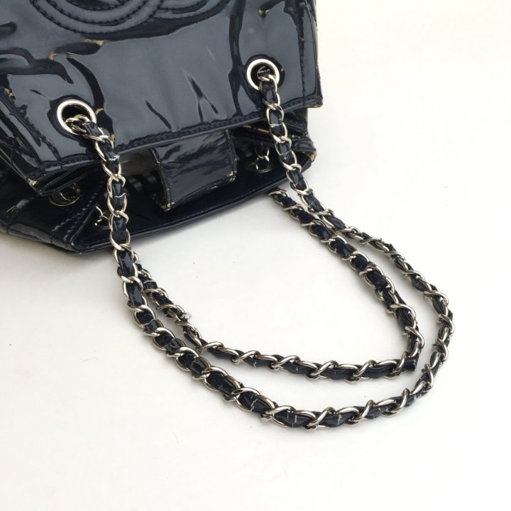 Chanel Small Black Patent Lipstick Accordion - Luxe Du Jour