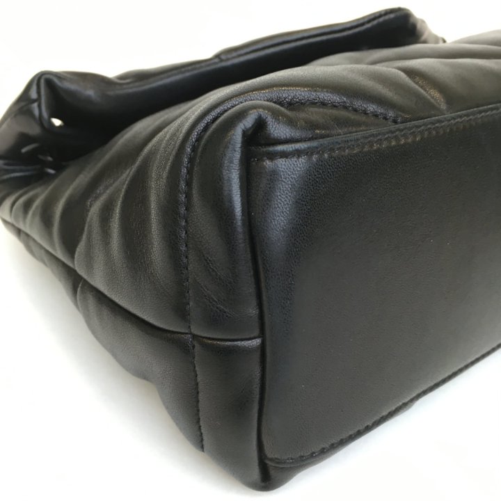Saint Laurent 7796420SX0W9207 関税送料込 Saint Laurent (YSL) Small So Black Loulou Puffer - Luxe Bag