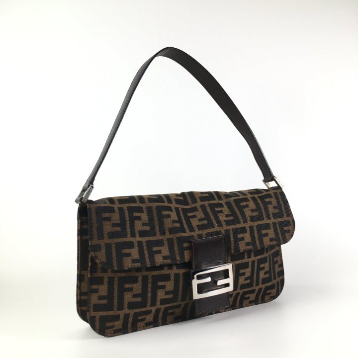 【FENDI】BAGUETTE◆8R8136AQY2 FENDI Canvas Ricamo Vitello King FF Multicolor Embroidered