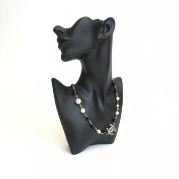 Chanel Pearl Necklace - Luxe Du Jour