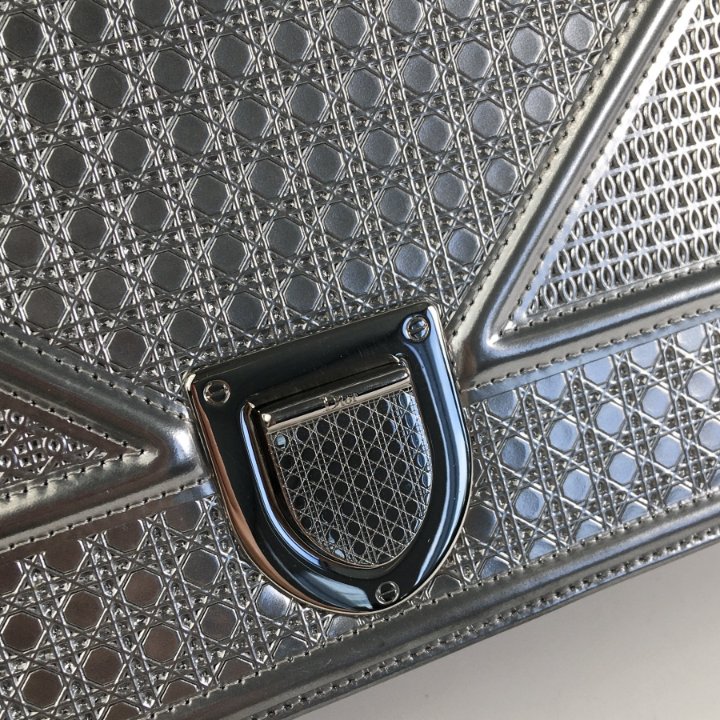 Dior Diorama Medium - Luxe Du Jour