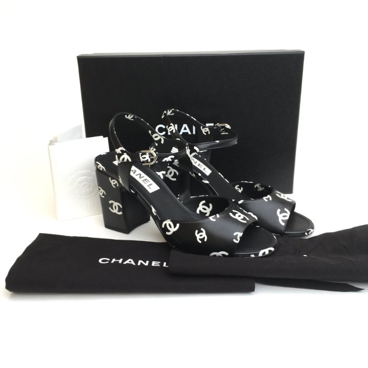 Chanel Coco Beach Sandals Sz 39 - Luxe Du Jour