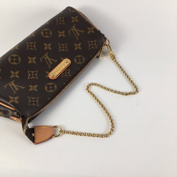 Louis Vuitton Eva Clutch - Luxe Du Jour