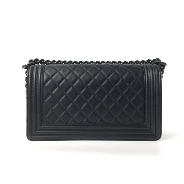 ショルダーバッグ・ポシェット × ヴィンテージ(中古) Chanel Caviar Boy Bag Medium ショルダーバッグ・ポシェット × ヴィンテージ(中古) Chanel