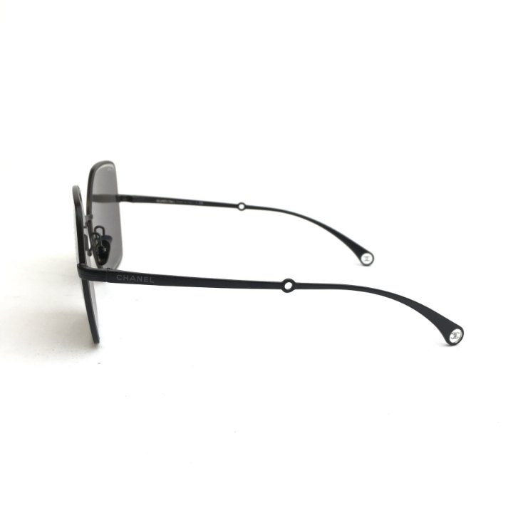 Chanel Sunglasses With Pearl Chain - Luxe Du Jour