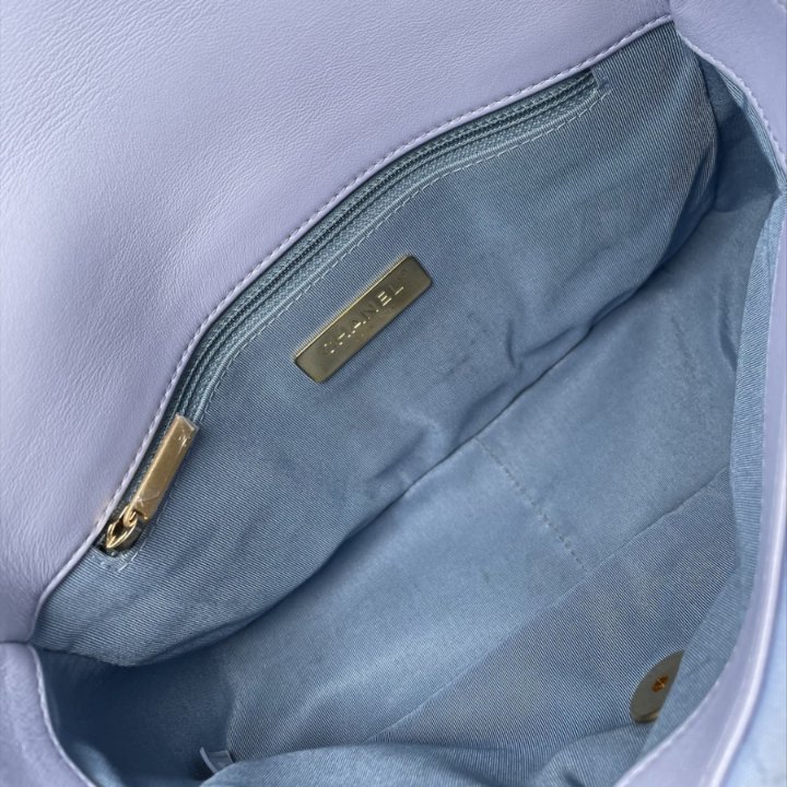 【ヴィンテージ】Rank:S☆Chanel Blue Small C19 Sereis29 Bag Chanel 19 leather handbag Chanel Blue in Leather - 47453842