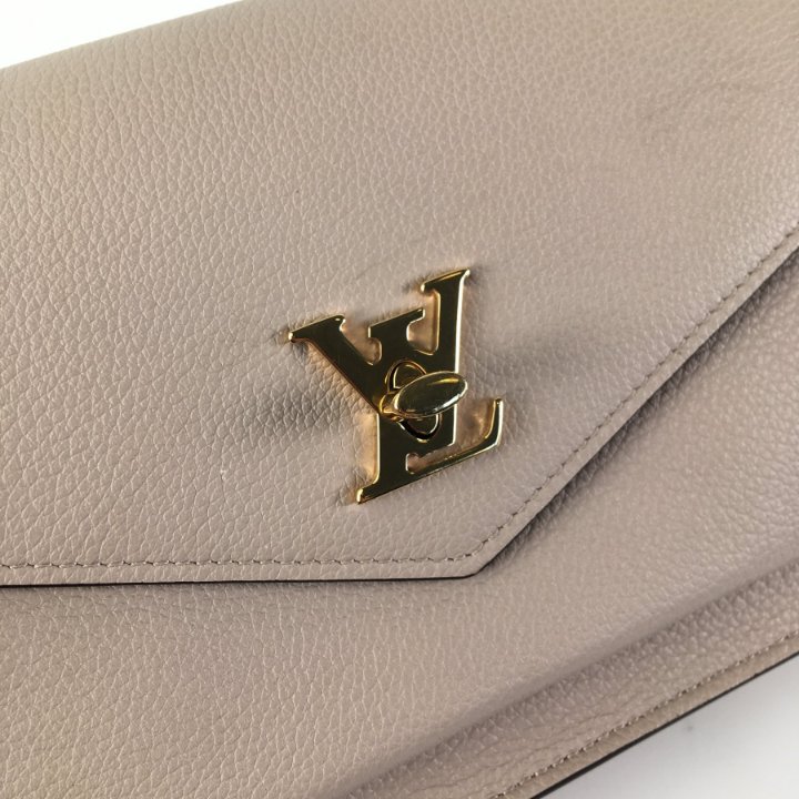 *上品ミニバッグ* LOUIS VUITTON Mylockme チェーン ポシェット 完売前に!!《LOUIS VUITTON》マイロックミー・チェーン (Louis