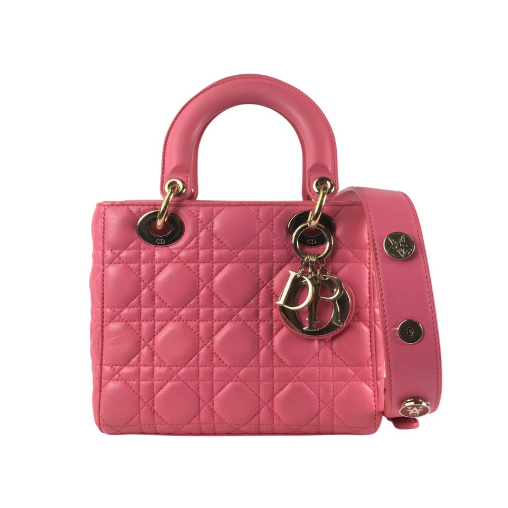 【ほぼ未使用】Dior iPhone15promax Lady Dior ハート ほぼ未使用】Dior iPhone15promax Lady Dior ハート - メルカリ