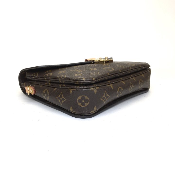Louis Vuitton Pochette Metis - Luxe Du Jour