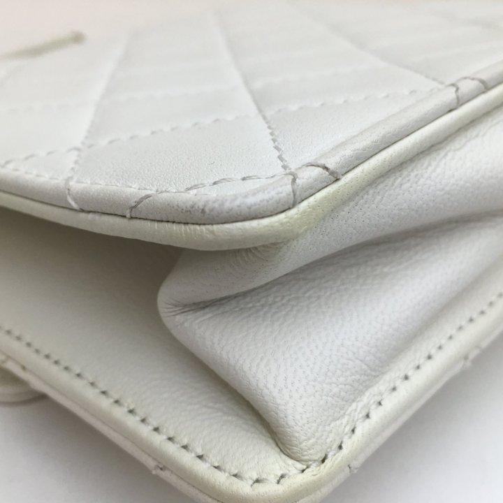 Chanel Chic Pearls Flap White Calfskin AGHW - Luxe Du Jour