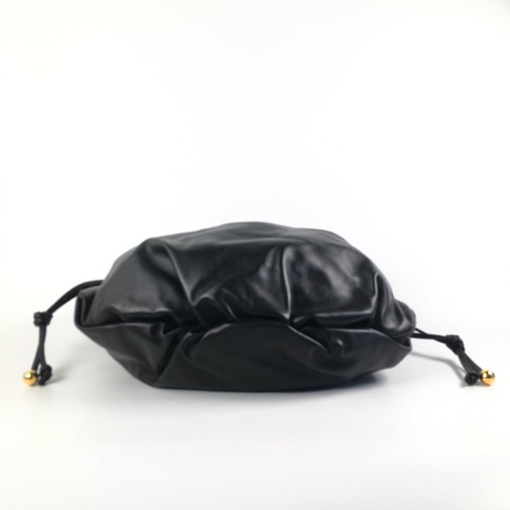 Bottega Veneta Bulb Bag Medium - Luxe Du Jour