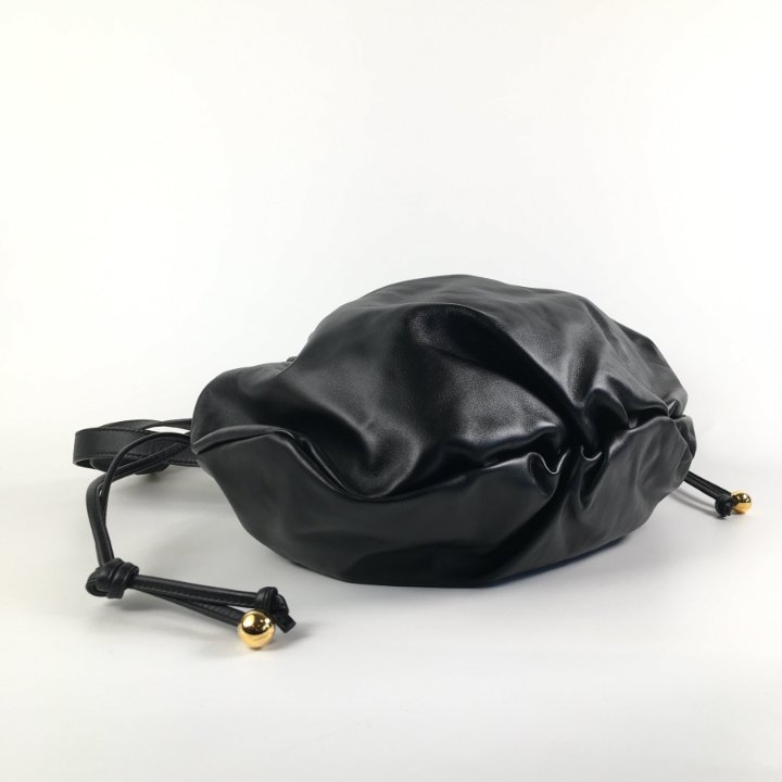 Bottega Veneta Bulb Bag Medium - Luxe Du Jour