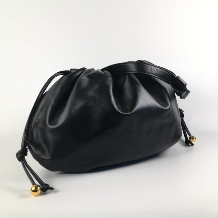 【送料&関税込】Bottega Veneta The Medium Bulb Tote Bag Bottega Veneta Small Bulb Bag Black | Strawberrynet USA