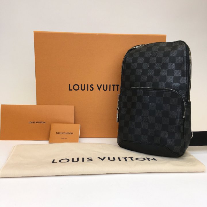 Louis Vuitton Avenue Slingbag NM - Luxe Du Jour