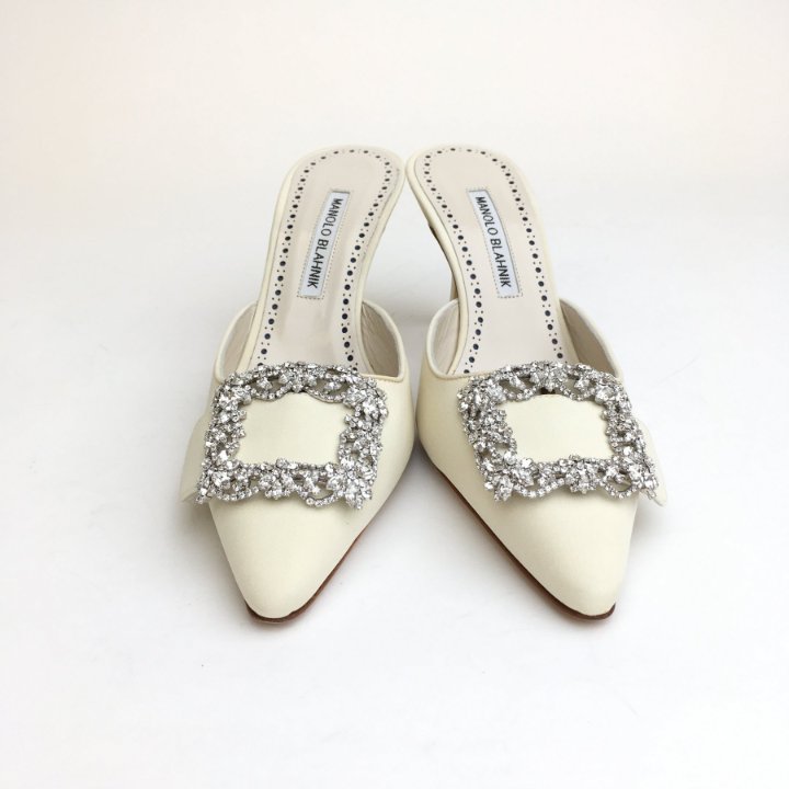 Manolo Blahnik Maysale Bridal Heels Sz 38.5 - Luxe Du Jour