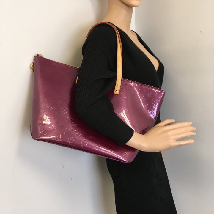 Louis Vuitton Bellevue GM - Luxe Du Jour