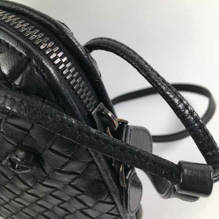 BOTTEGA VENETA(正規品/送料関税込み)INTRECCIATO NODINI CROSS Bottega Veneta // Black Leather Intrecciato Crossbody Bag