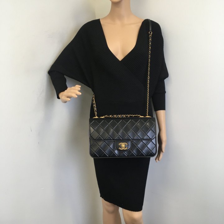【ヴィンテージ】Rank:S☆Chanel Black Seasonal Series24 Flap Chanel Seasonal | The Luxury Pear