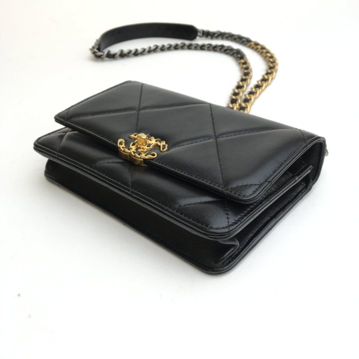 Chanel 19 Wallet On Chain (WOC) Black Lambskin - Luxe Du Jour