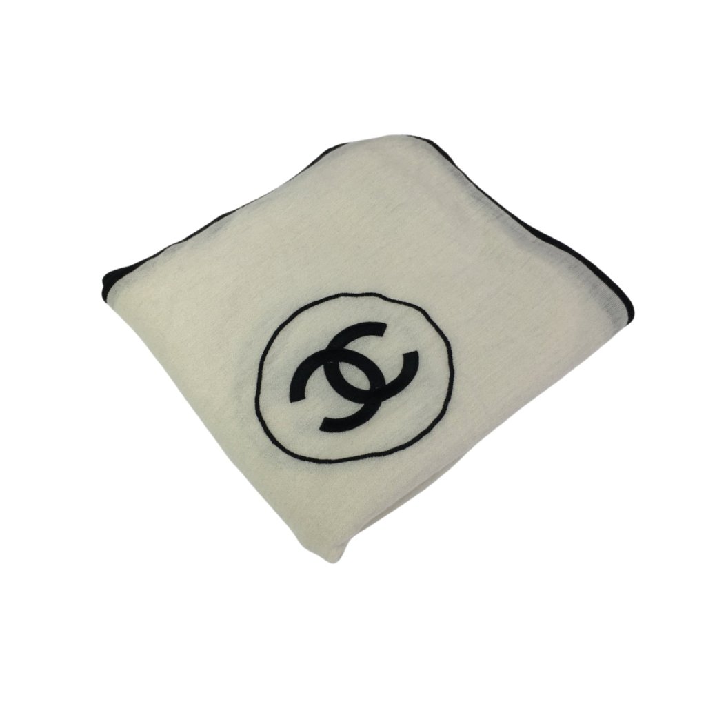 【CHANEL】★Vintage★CASHMERE SCARF カシミア スカーフ Chanel Cashmere Scarf - Luxe Du Jour