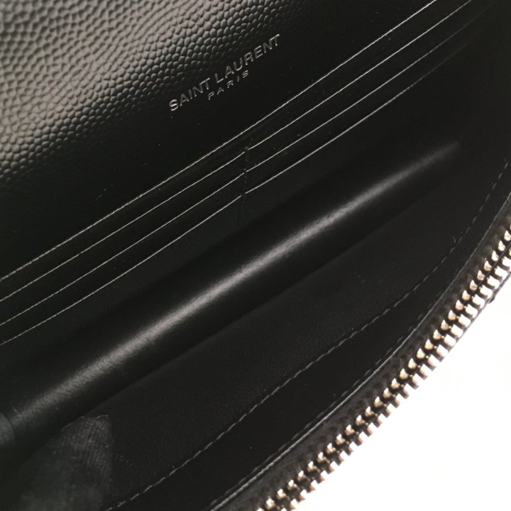 VIP【関税送料無料】希少 Saint Laurent Cassandre Pin Saint Laurent (YSL) Cassandre Envelope Wallet On Chain (WOC