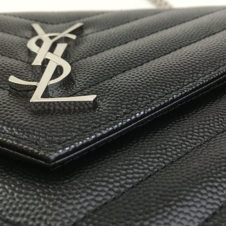 VIP【関税送料無料】希少 Saint Laurent Cassandre Pin CASSANDRE MATELASSÉ wallet in patent leather | Saint Laurent