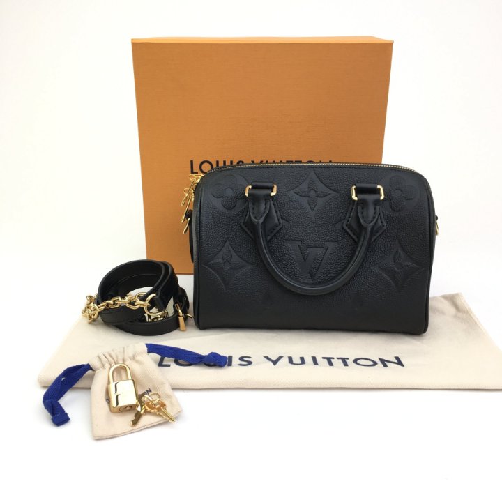 スポーティ☆【Loius Vuitton】Speedy Bandouliere 20 LV x TM Speedy Bandoulière 20 Monogram - Bags and Small