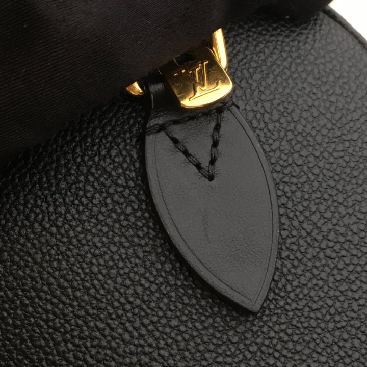 スポーティ☆【Loius Vuitton】Speedy Bandouliere 20 Louis Vuitton Speedy Bandouliere 20 - Luxe Du Jour