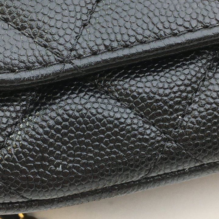★TOUT Y EST★ Caviar Embo Clutch Black 22EBCH05 CHANEL Caviar Quilted Top Handle Clutch With Chain Black