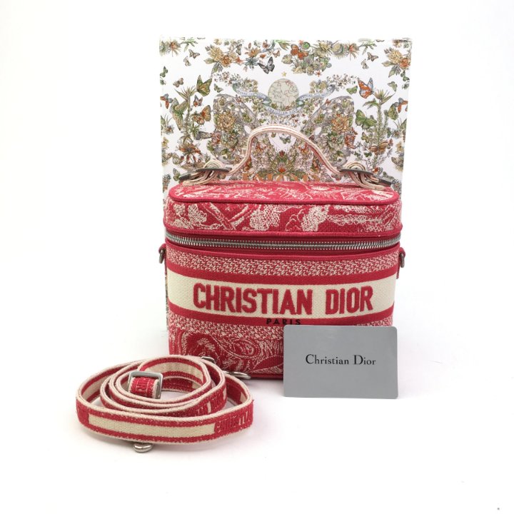 大人気!【Dior】ディオール DiorTravel Vanity Case 9ce63177_480x480@2x.jpg?v=