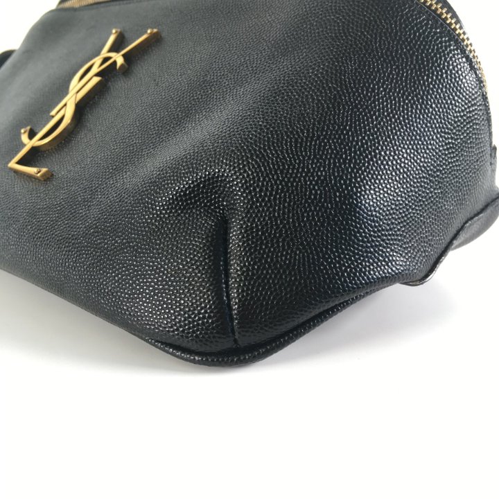 ショルダーバッグ Saint Laurent Black nylon Classic Monogram belt bag Classic Monogram leather belt bag in black - Saint Laurent