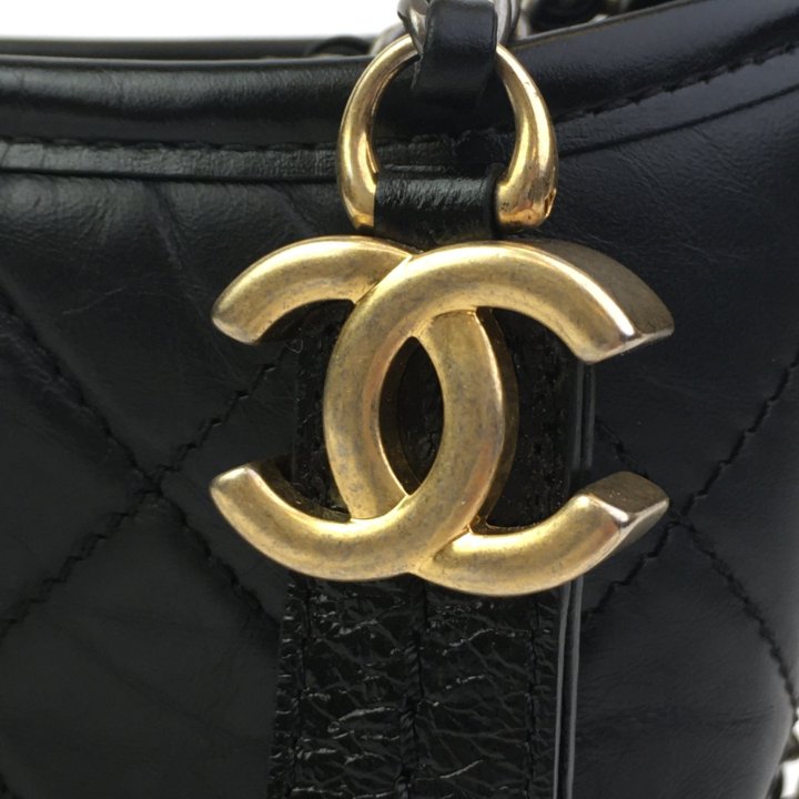 【ヴィンテージ】RankS☆Chanel Black Gabrielle Small Sereis25 Chanel Gabrielle Small Aged Calf Black | SACLÀB