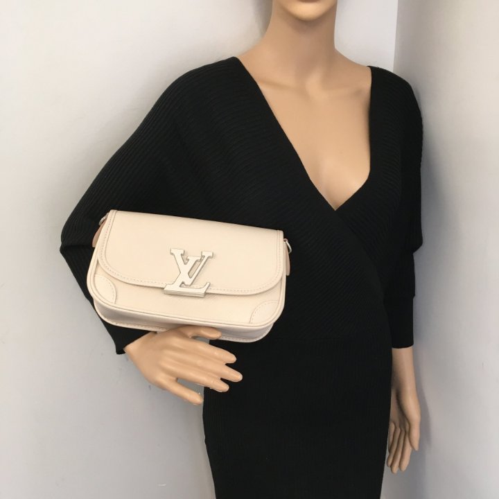 Louis Vuitton Buci Bag - Luxe Du Jour