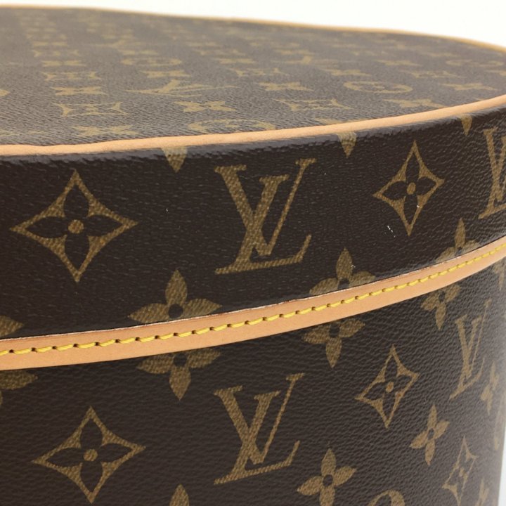 ★ばつ丸★ LOUIS VUITTON ☆ばつ丸☆ LOUIS VUITTON Louis Vuitton Embroidered Knit