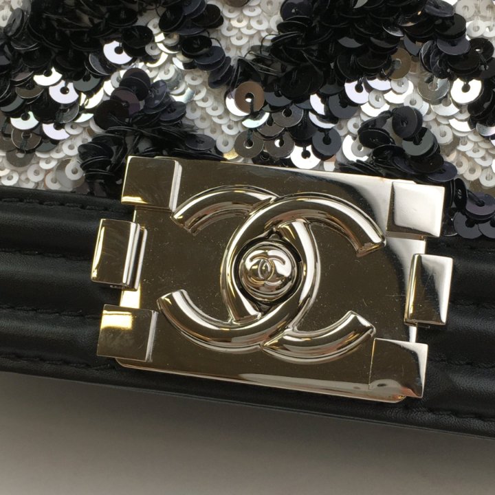 パーツ CHANEL MENS Chanel 2018 Le Boy Old Medium Black Quilted Caviar with