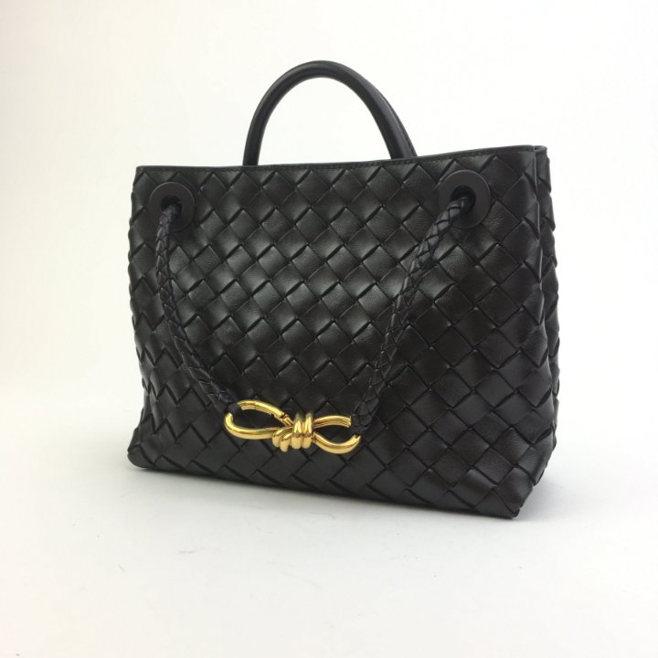 クラッチバッグ Bottega Veneta Andiamo フォンデンテアンディアーモ クラッチ| Bottega Veneta® 日本