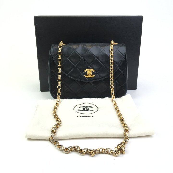 Chanel 1993 Vintage Chain Flap Black Lambskin - Luxe Du Jour