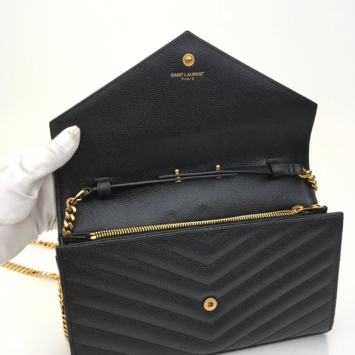 Saint Laurent (YSL) Classic Cassandre Wallet On Chain (WOC