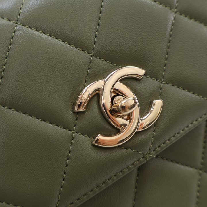 Chanel 21B Trendy Small Olive Green Lambskin - Luxe Du Jour