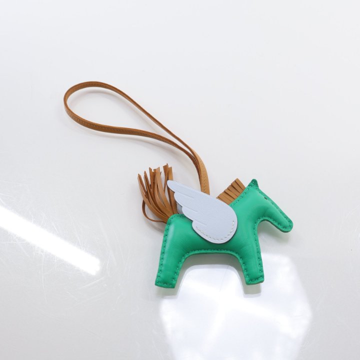 エレガント◆送料込♪【HERMES】Poisson charm Epsom Swift Milo エレガント◇送料込♪【HERMES】Poisson charm Epsom Swift Milo