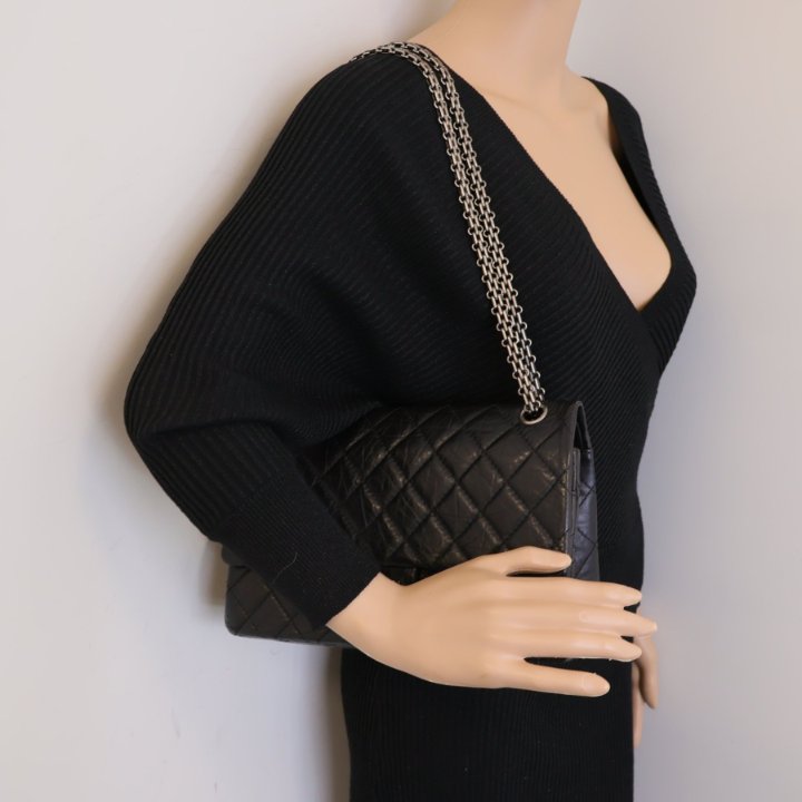 CHANEL パレオ Chanel Black Aged Calfskin Reissue 226 - Luxe Du Jour