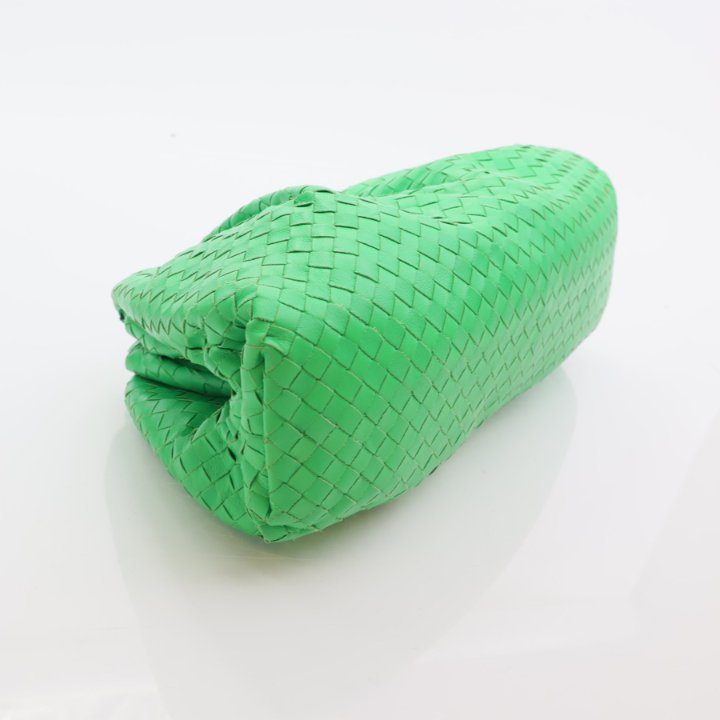 【関税&送料込み】Bottega Veneta Puffleather Clutch Bottega Veneta Pouch Clutch - Luxe Bag Rental