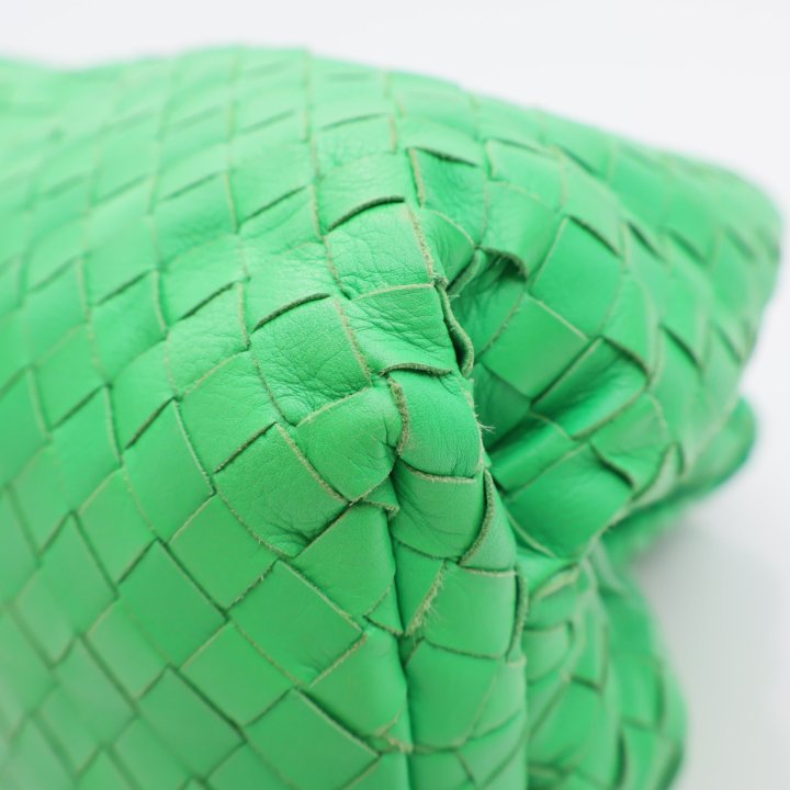 Bottega Veneta Pouch Clutch - Luxe Bag Rental
