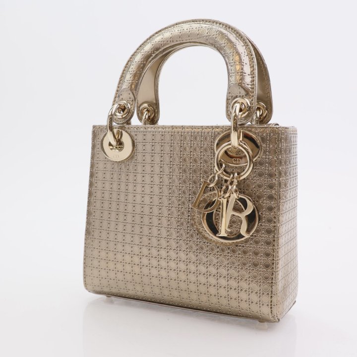 Lady DIOR 25SS新作♪【 Dior 】 スモール バッグ ×Gold☆ Dior Lady Dior Mini gold - Luxe Du Jour